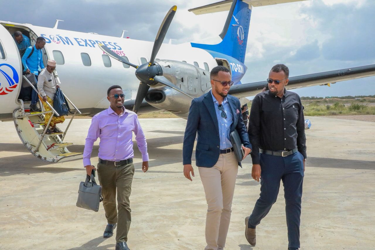 Wafdi ka socda Guddiga Madaxa-bannaan ee Doorashooyinka Qaranka iyo Soohdimaha oo Gaaray Magaalada Jowhar