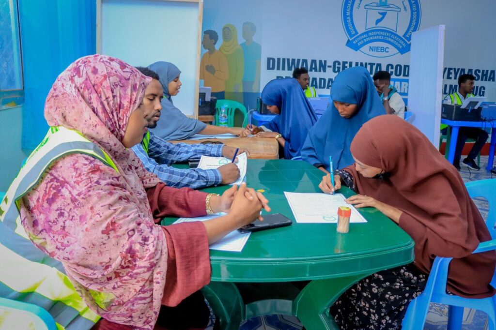 Diiwaangelinta Codbixiyeyaasha oo Ka Socota Xaafadda Waxarcadde ee Dhuusamareeb ee Caasimadda Galmudug