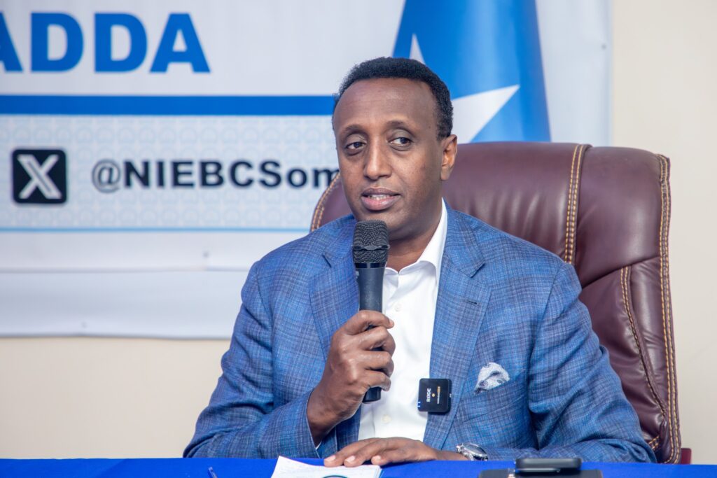 Guddiga Madaxa-Bannaan Ee Doorashooyinka Qaranka Iyo Soohdimaha Oo La Kulmay qaar ka mid ah Ururrada Siyaasadda